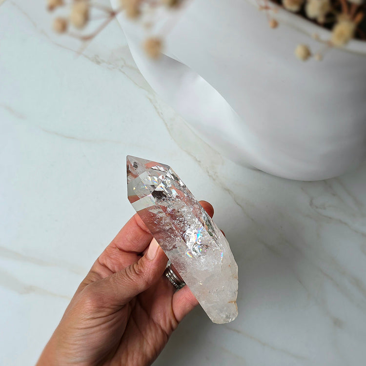 Clear Quartz Crystal Natural Rough Point High Quality in Stand Brazil