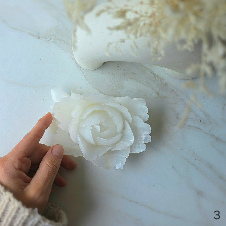 White Onyx Crystal Rose Carving