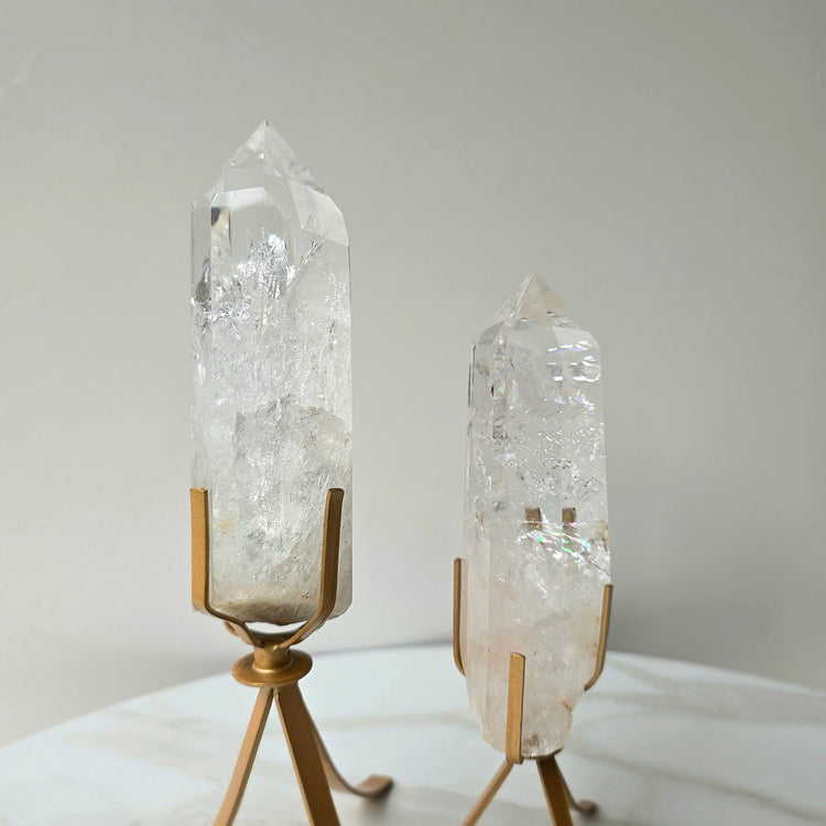 Clear Quartz Crystal Natural Rough Point High Quality in Stand  Brazil