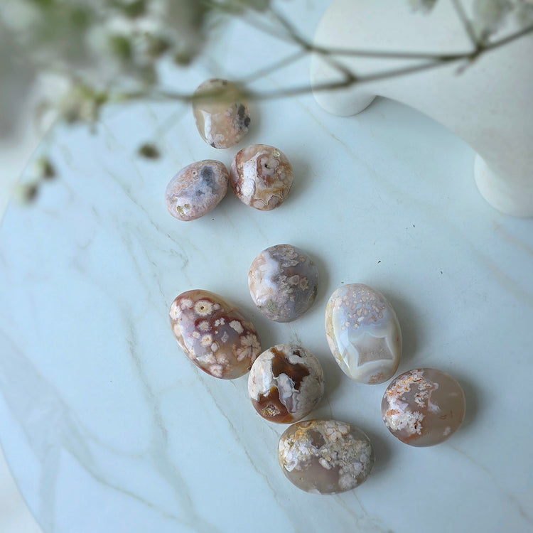 Flower Agate Crystal Palm Stone