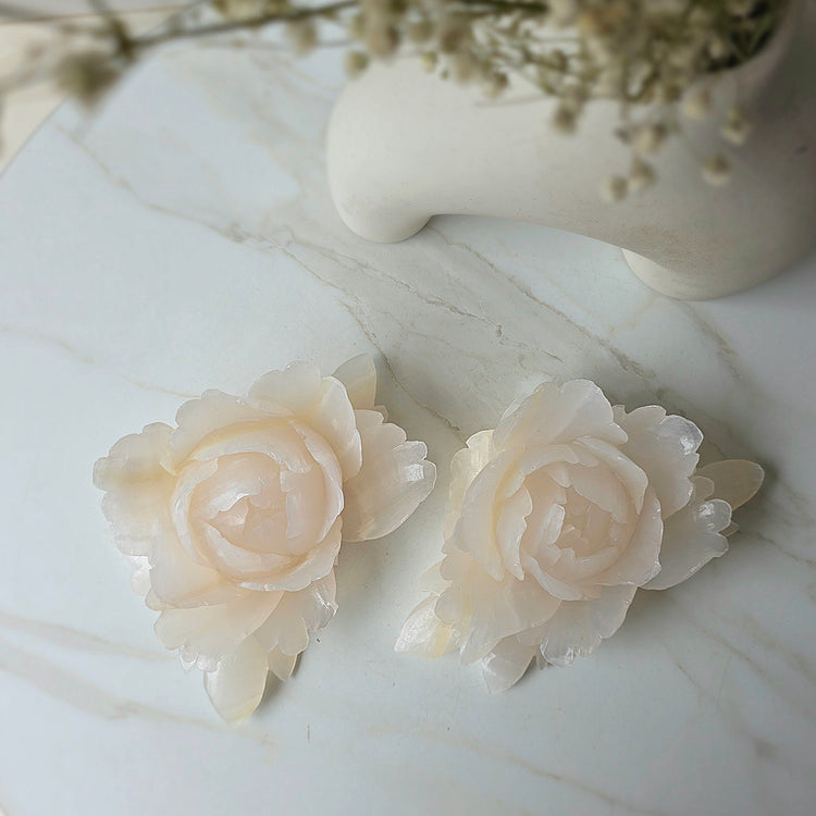 White Onyx Crystal Rose Carving