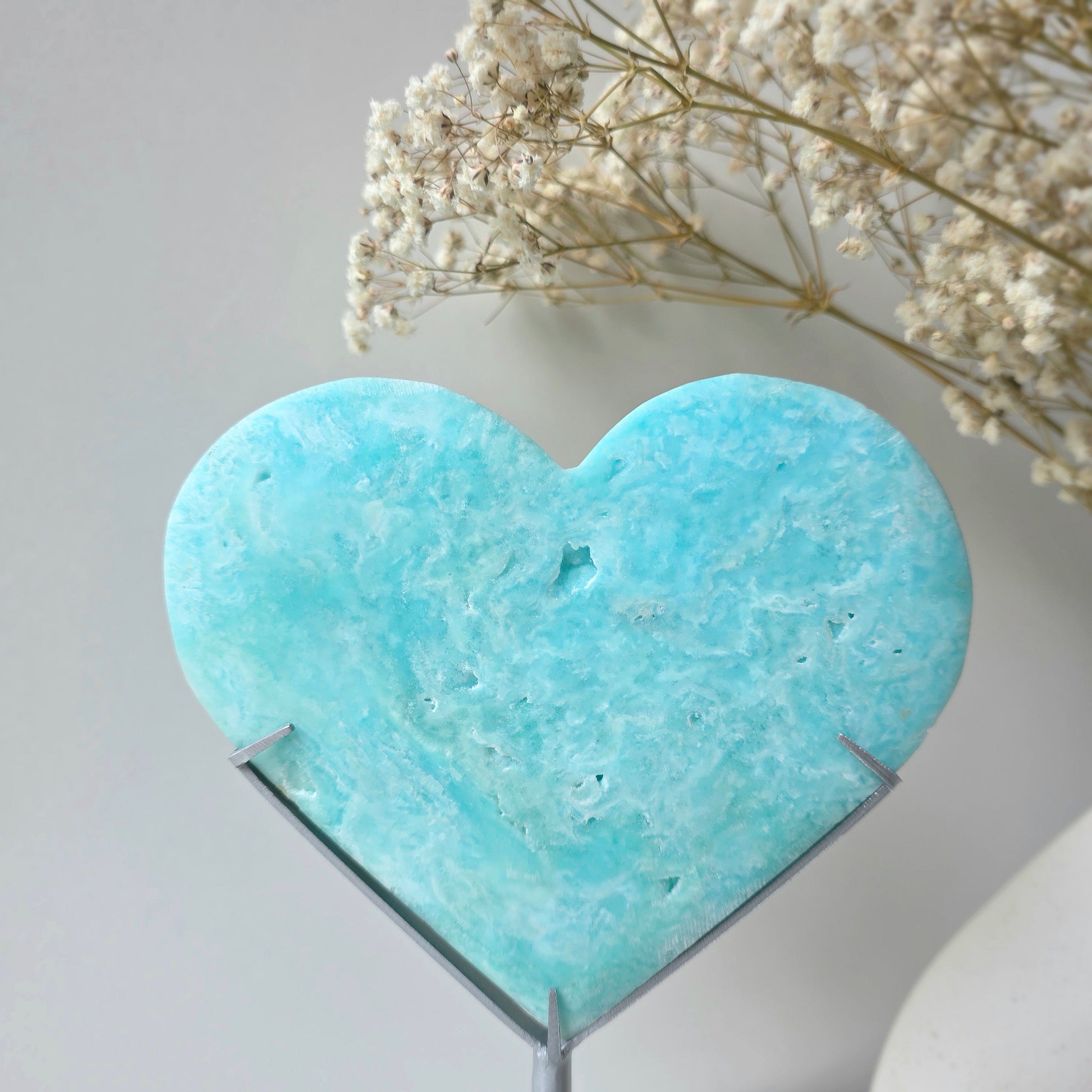 Caribbean Calcite Crystal Heart High Quality on Stand Pakistan - Crystals and Me | Crystal Candles and Ethically Sourced Crystals