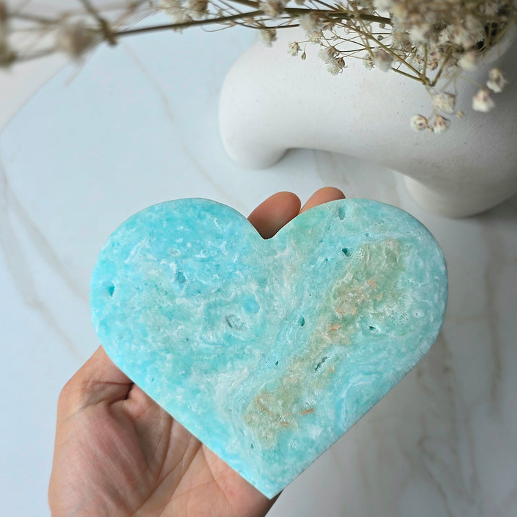 Caribbean Calcite Crystal Heart High Quality on Stand Pakistan - Crystals and Me | Crystal Candles and Ethically Sourced Crystals