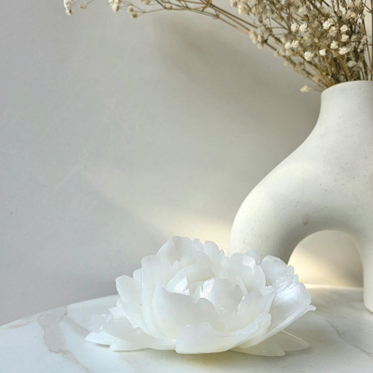 White Onyx Crystal Rose Carving