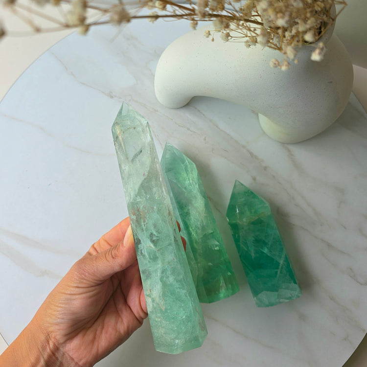 Green Fluorite Crystal Tower Point Obelisk High Quality China